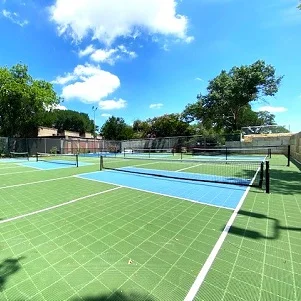 Tramor at Oak Run apartment community in Austin TX
